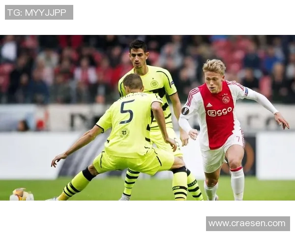 哥本哈根与阿尔堡的精彩对决揭示丹麦足球的魅力与竞争力 哥本哈根与阿尔堡的精彩对决揭示丹麦足球的魅力与竞争力